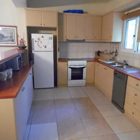 Вилла Theni Olive Grove Kato Yerakarion